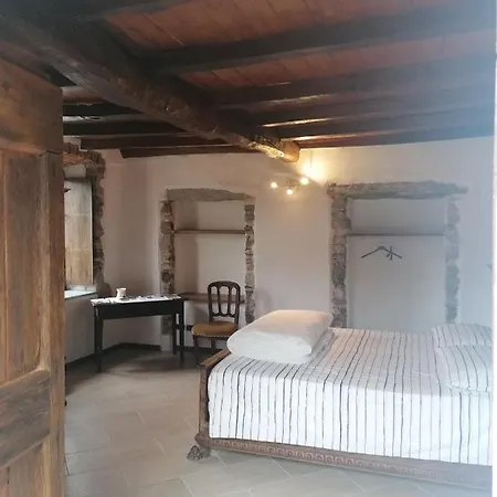 Beb Lortallino فندق مبيت وإفطار 5*
