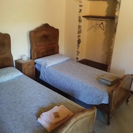 Beb Lortallino فندق مبيت وإفطار 5*